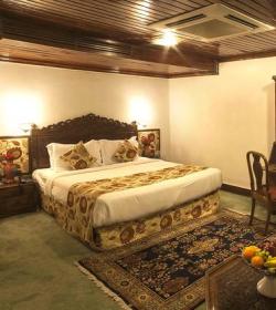 Hotel Senator Pine N Peak Pahalgam Hotels In Pahalgam Luxury Hotels In Srinagar